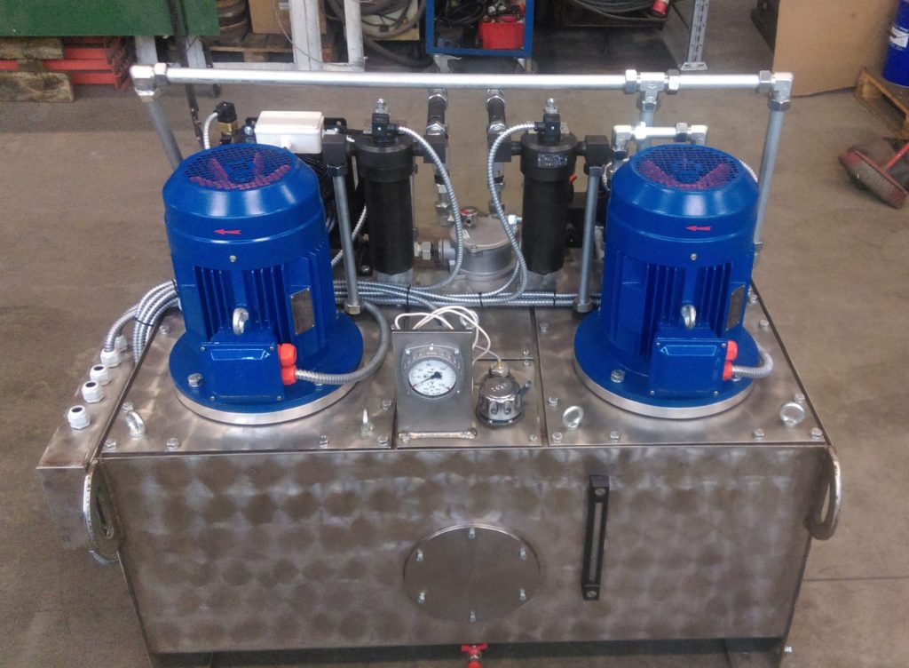Гидростанция для фурменного устройства кислородно конвертерных цехов